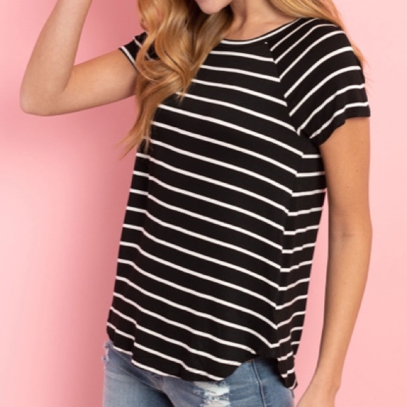 Short Sleeve Black & White Tee - Picture 8 of 10